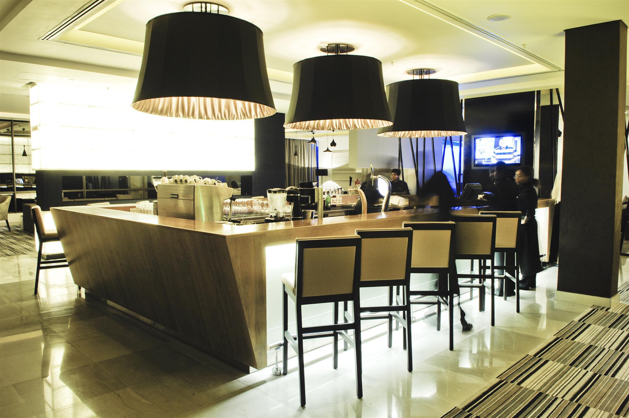 Southern Sun Hyde Park Sandton Johannesburg Exterior photo
