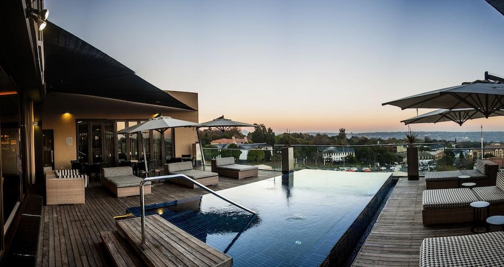 Southern Sun Hyde Park Sandton Johannesburg Exterior photo
