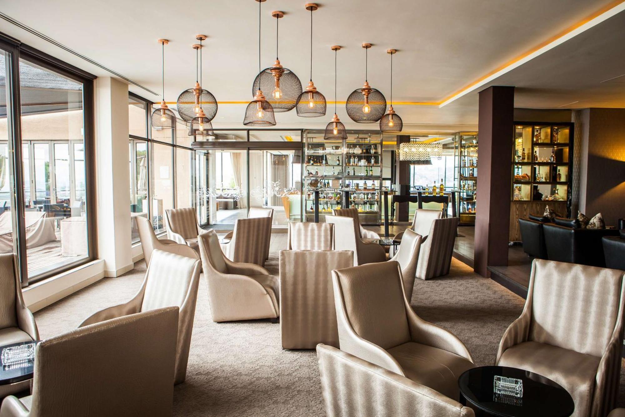 Southern Sun Hyde Park Sandton Johannesburg Exterior photo