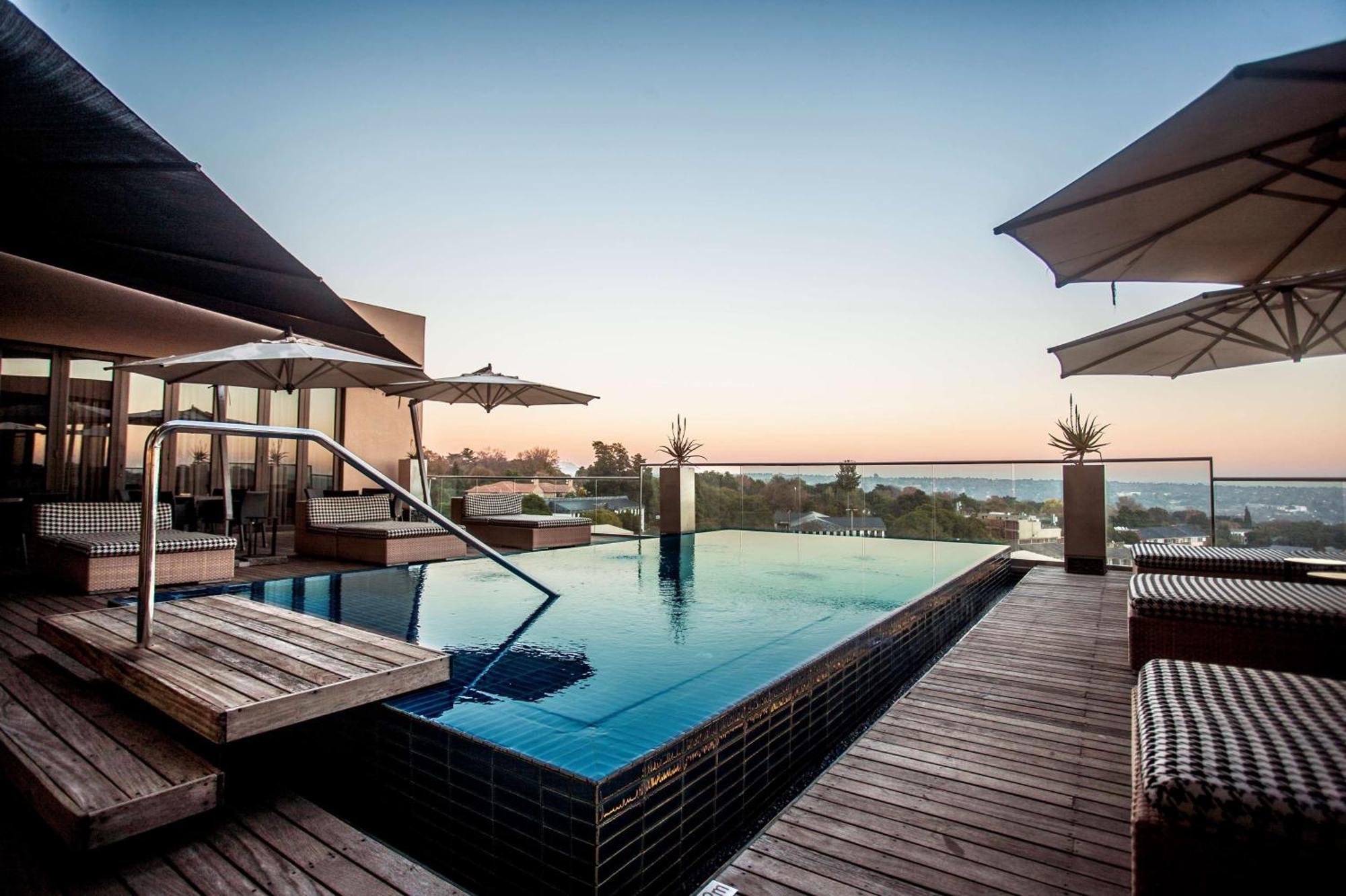 Southern Sun Hyde Park Sandton Johannesburg Exterior photo
